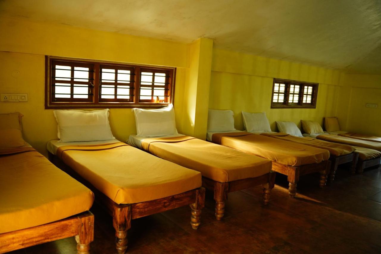 Qexperiences Coorg Hotel Madikeri Bagian luar foto